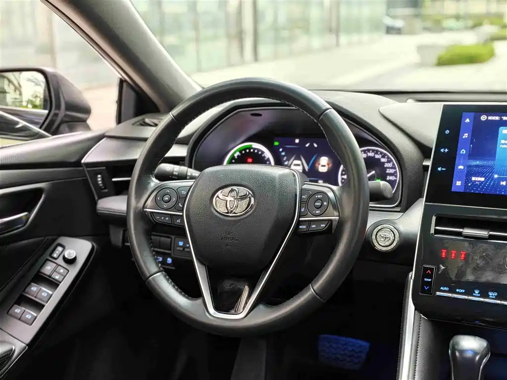Toyota Avalon 2022 Hybrid 2.5L Luxury Edition фото 37