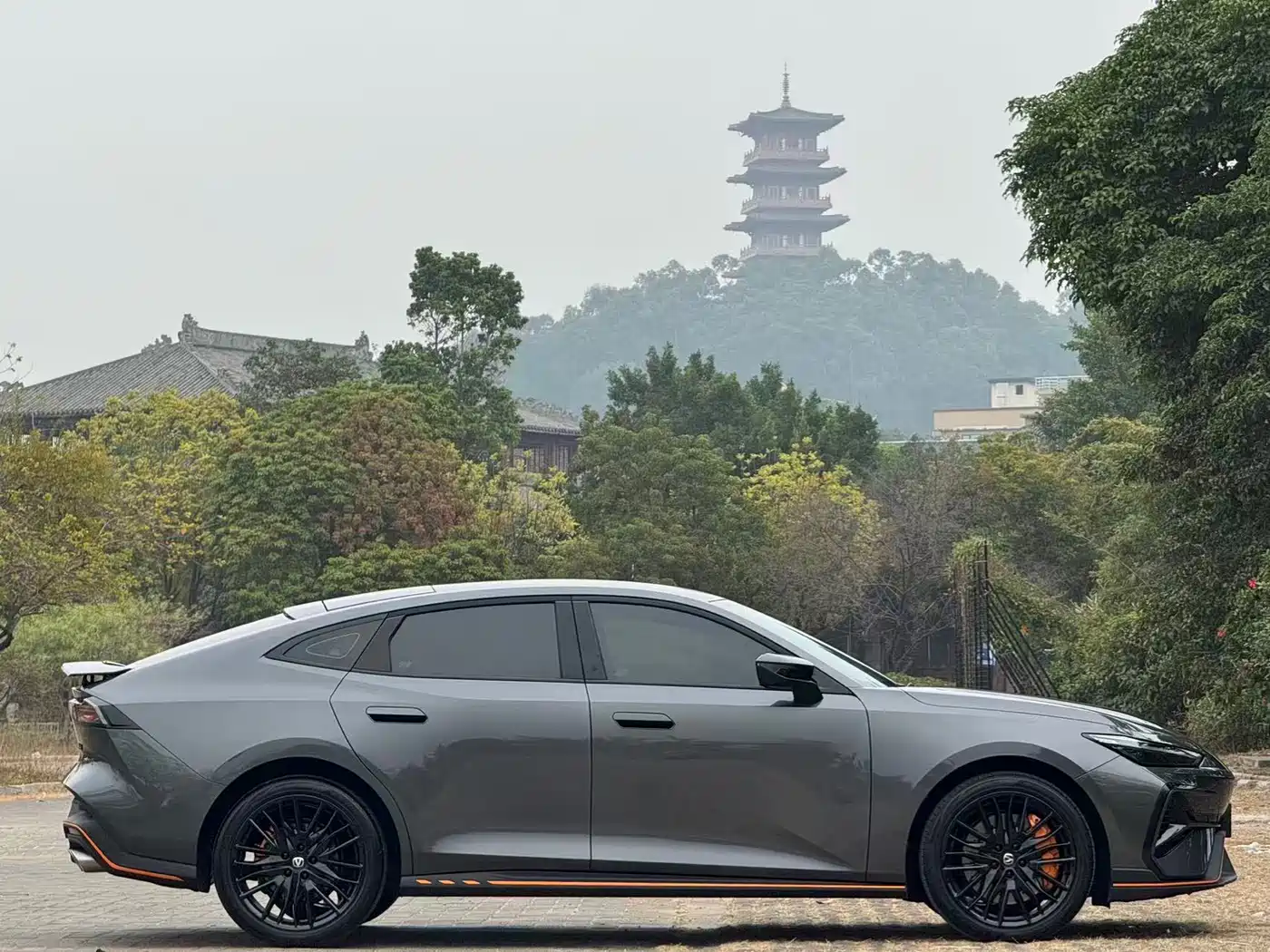 CHANGAN UNI-V