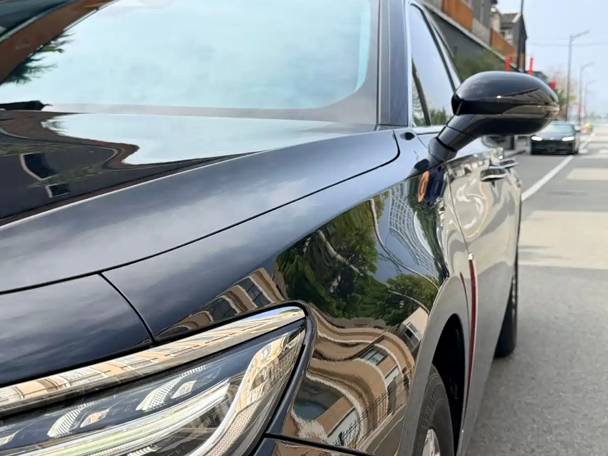 Hongqi H5 2025 1.5T DCT Flag Rhythm 500,000 Units Memorial Edition фото 4