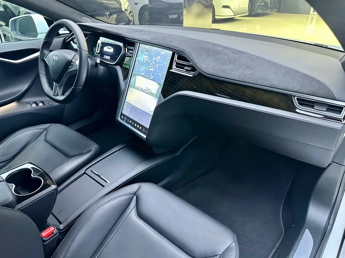 TESLA MODEL S
