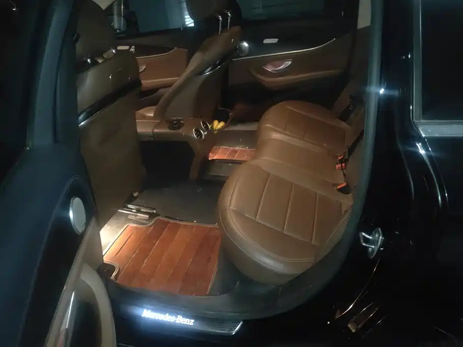 Mercedes-Benz E-Class 2018 Facelift E 200 L Sport 4MATIC фото 11