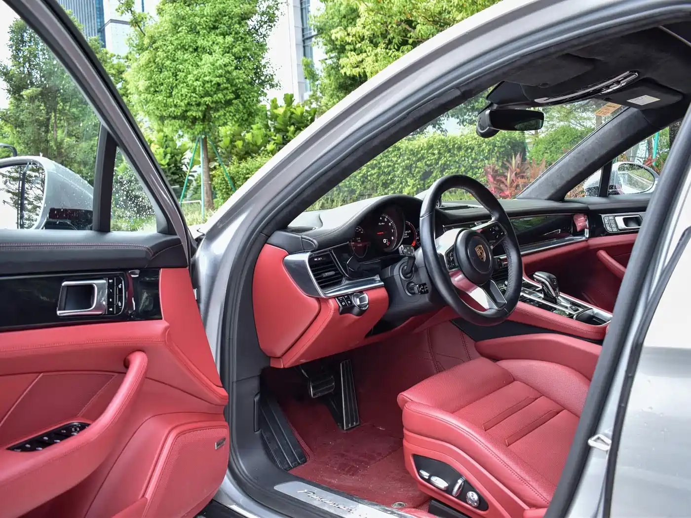 Фото 9 - Porsche Panamera
