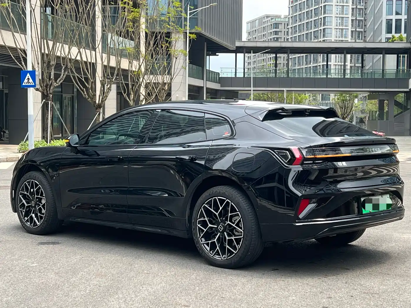 ZEEKR EXTREME KRYPTON 001