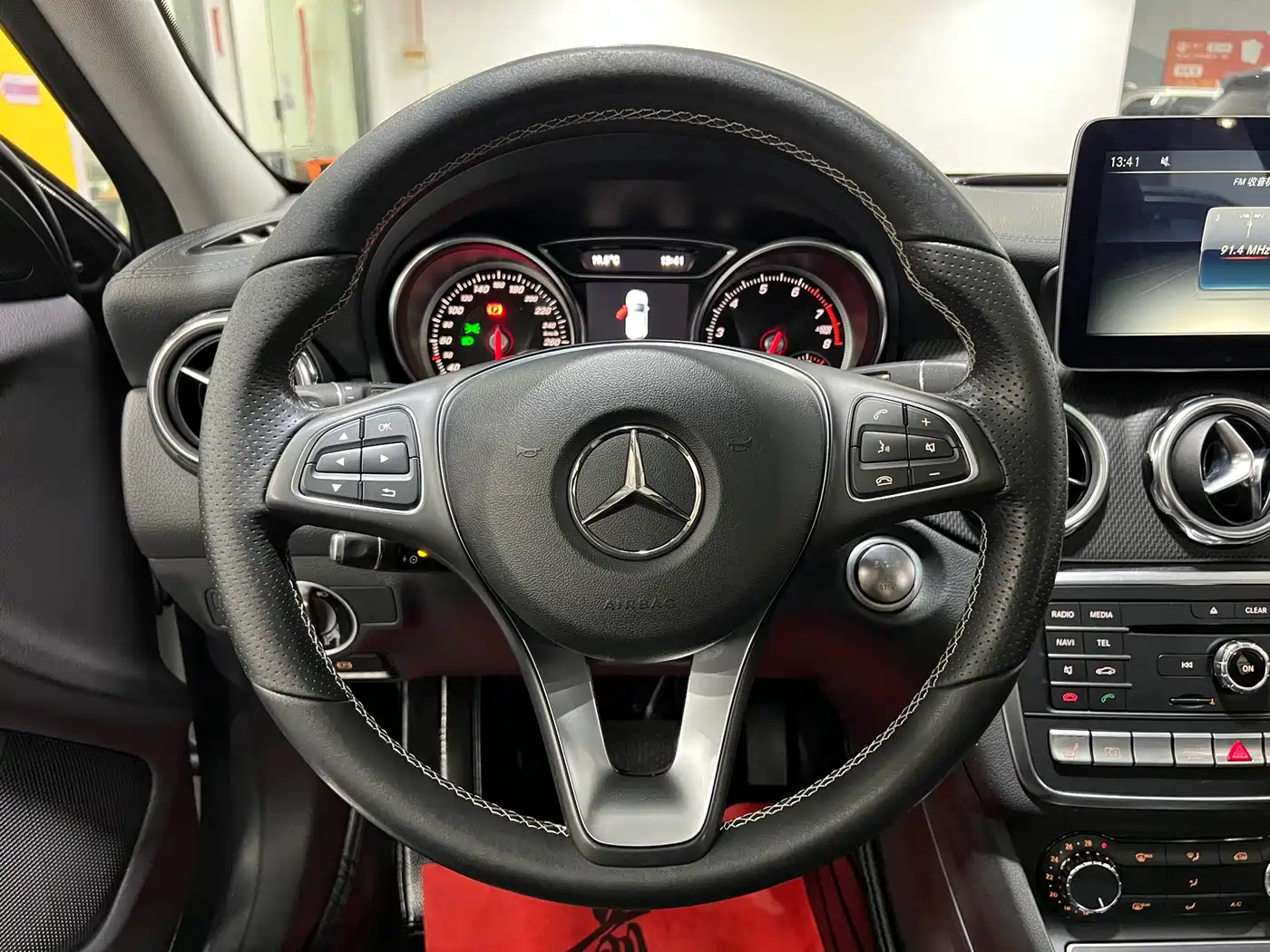 Mercedes-Benz GLA 2017 GLA 220 4MATIC Fashion фото 8
