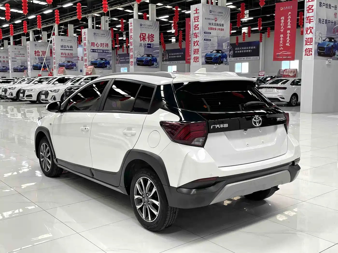 Toyota YARiS L Zhi Xuan 2022 1.5L CVT Luxury PLUS Edition фото 6