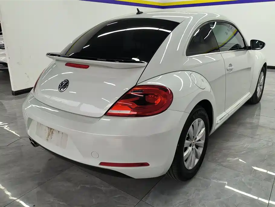 Volkswagen Beetle 2014 1.4TSI Fashion Edition фото 3