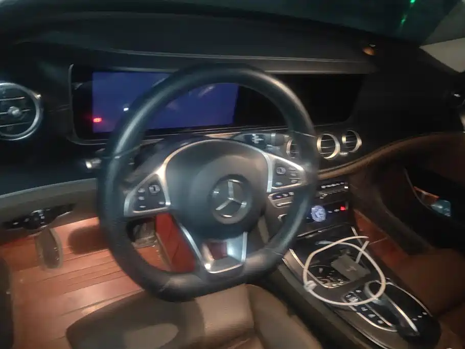 Mercedes-Benz E-Class 2018 Facelift E 200 L Sport 4MATIC фото 12