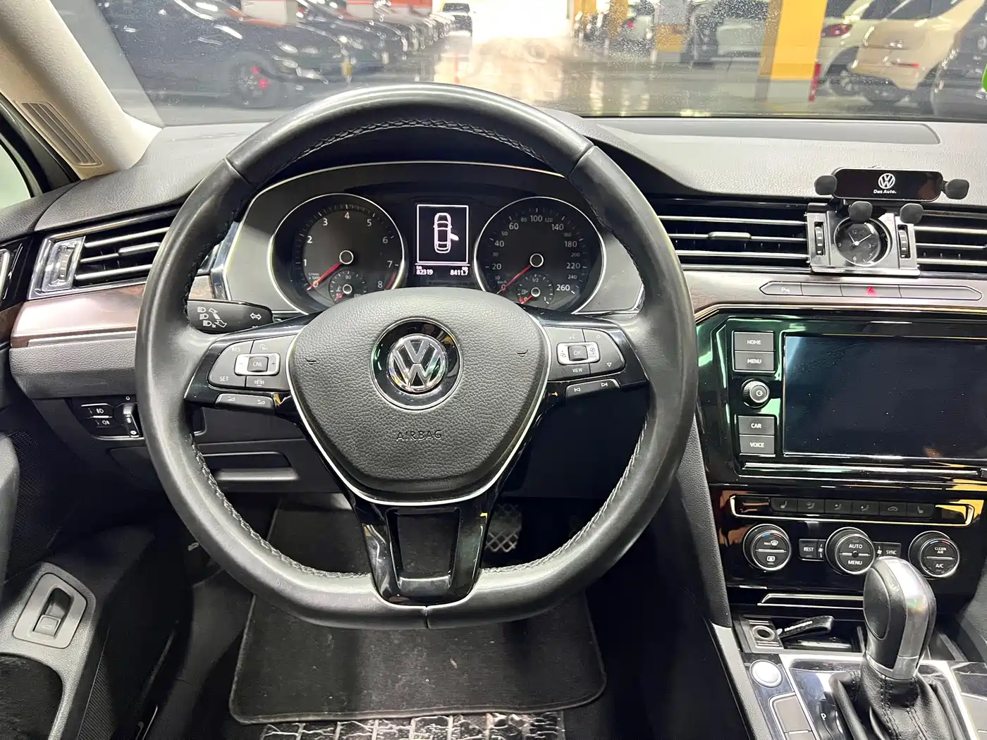 Volkswagen Magotan 2019 330TSI DSG Luxury Class China VI фото 13