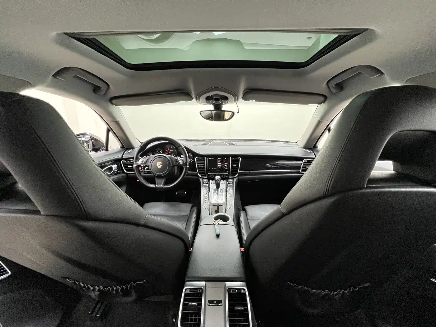 Porsche Panamera 2014 Panamera 3.0T фото 12