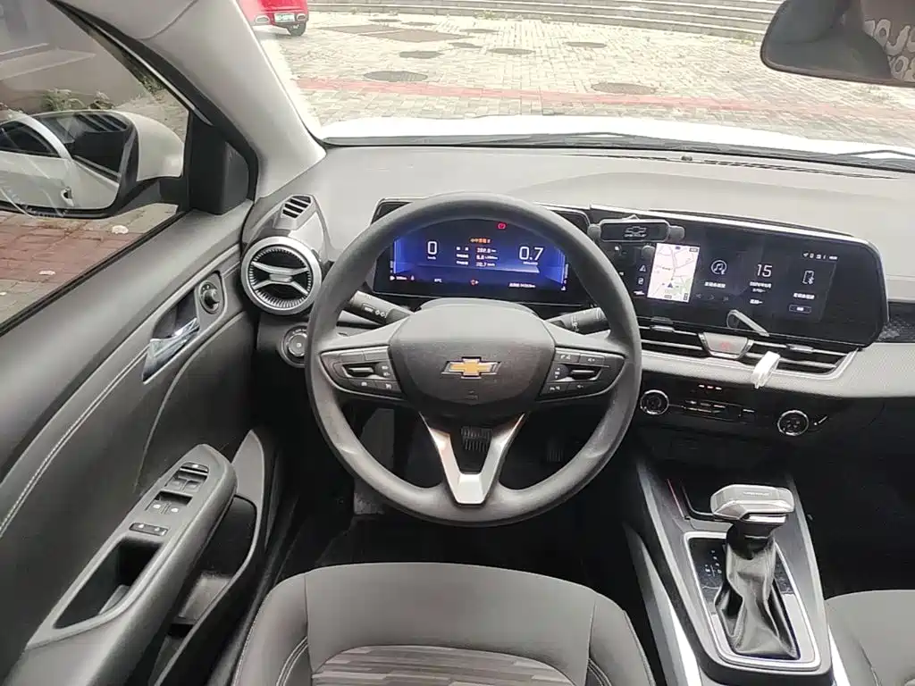 CHEVROLET CRUZE