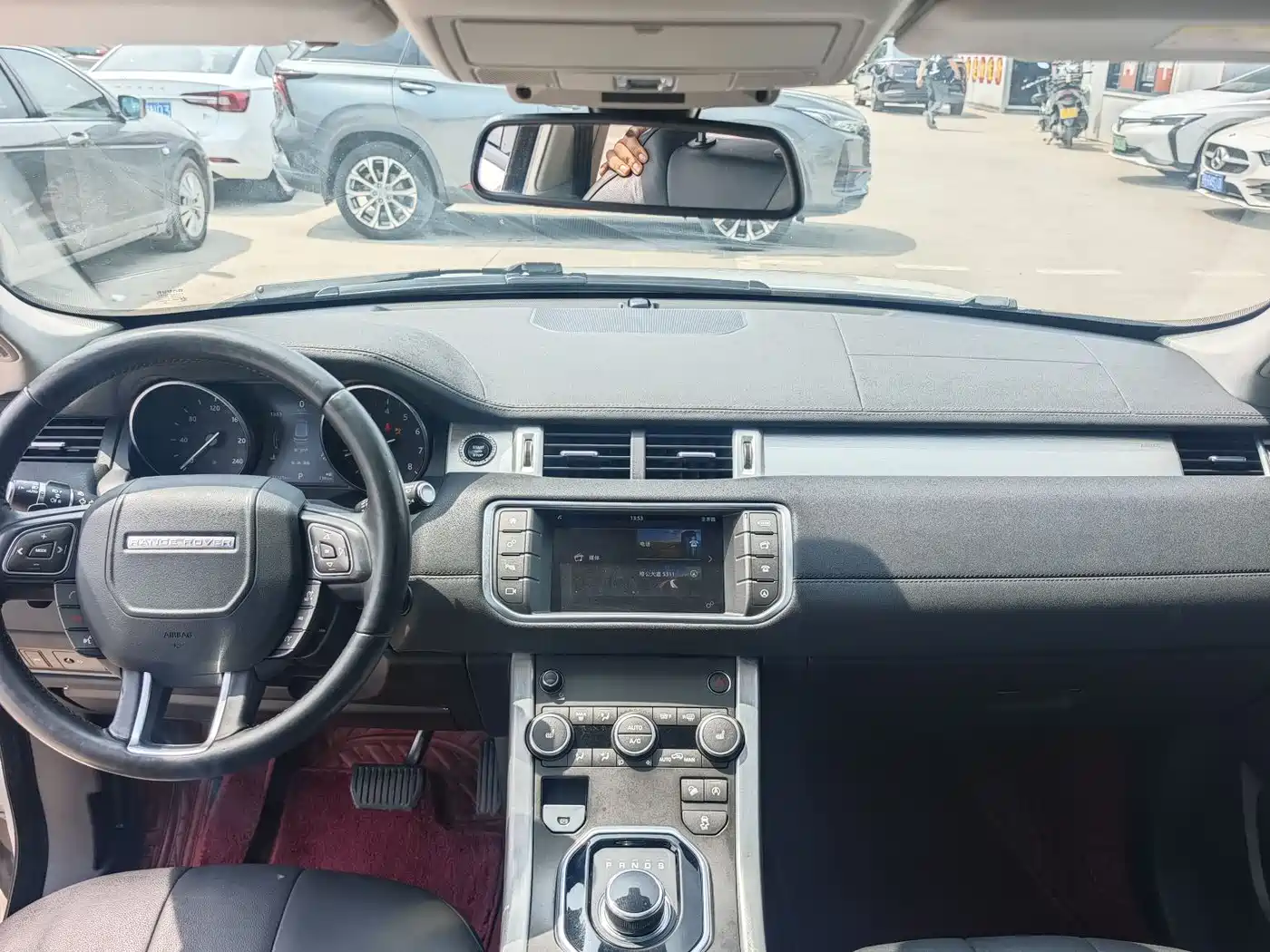 Land Rover Range Rover Evoque 2017 2.0T SE Smart Shine Edition фото 7