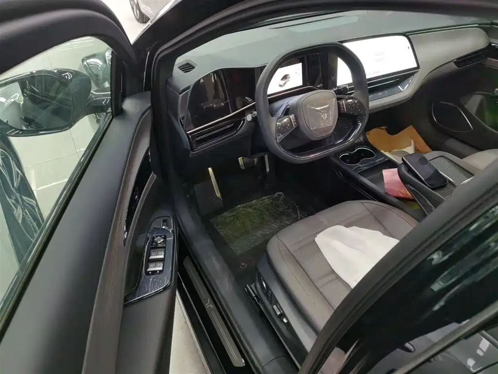 Hongqi EH7 2024 640 Pro+ AWD Edition фото 16