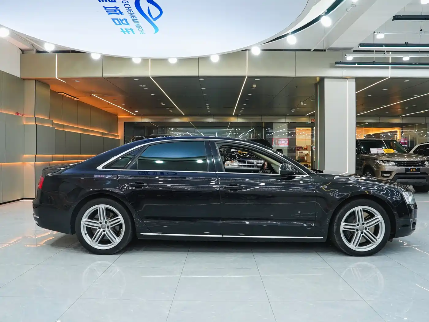 Audi A8 2012 A8L 6.3 FSI W12 quattro фото 5