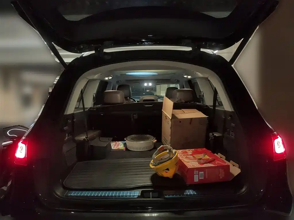 MERCEDES-BENZ GLS