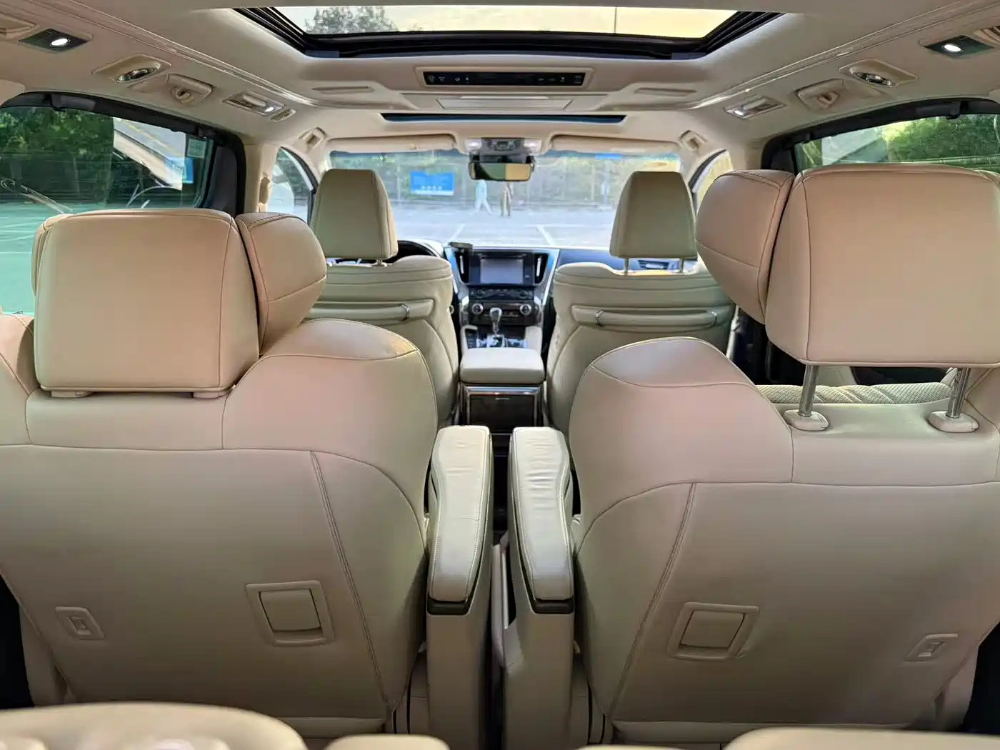 Toyota Alphard 2019 Hybrid 2.5L Premium Edition фото 14