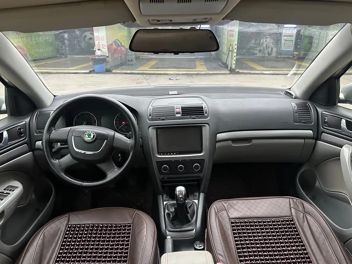 Škoda Octavia 2012 1.6L Manual Yijie Edition фото 8