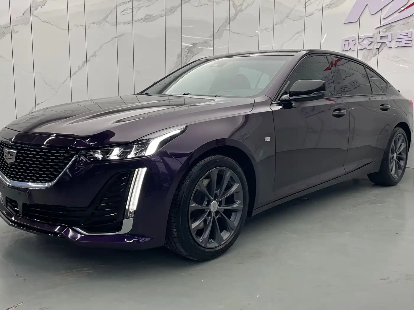Cadillac CT5 2024 28T Luxury Model