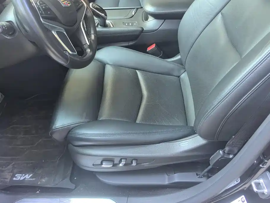 Cadillac XT5 2016 2016 28T AWD Luxury Model