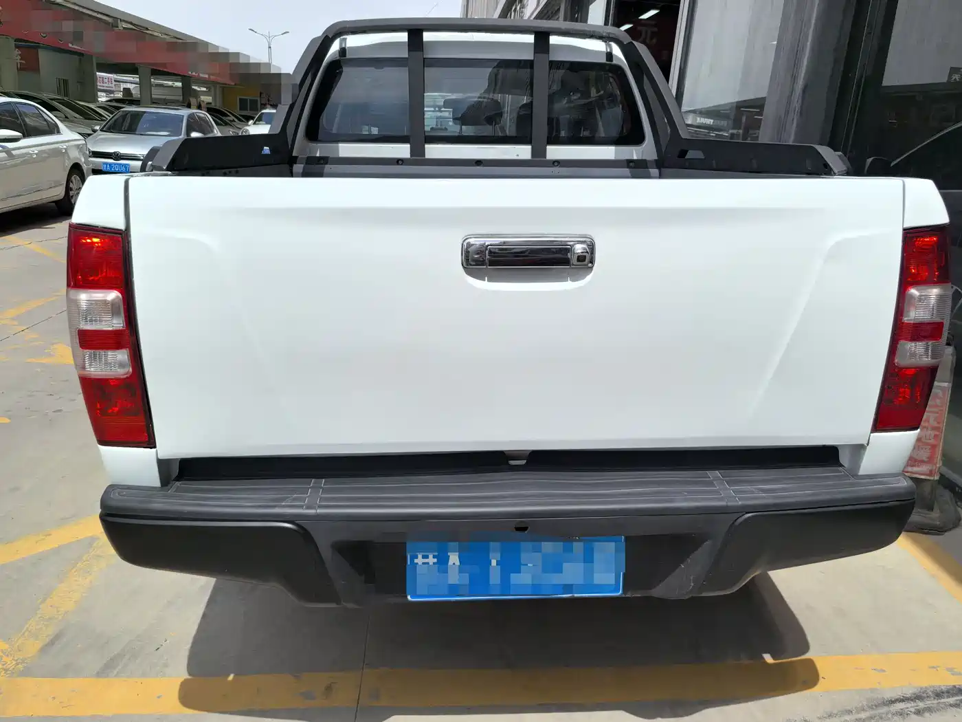 Isuzu Lingtuo 2021 2020 2.5T 4WD Manual Navigation China VI JE4D25Q6A