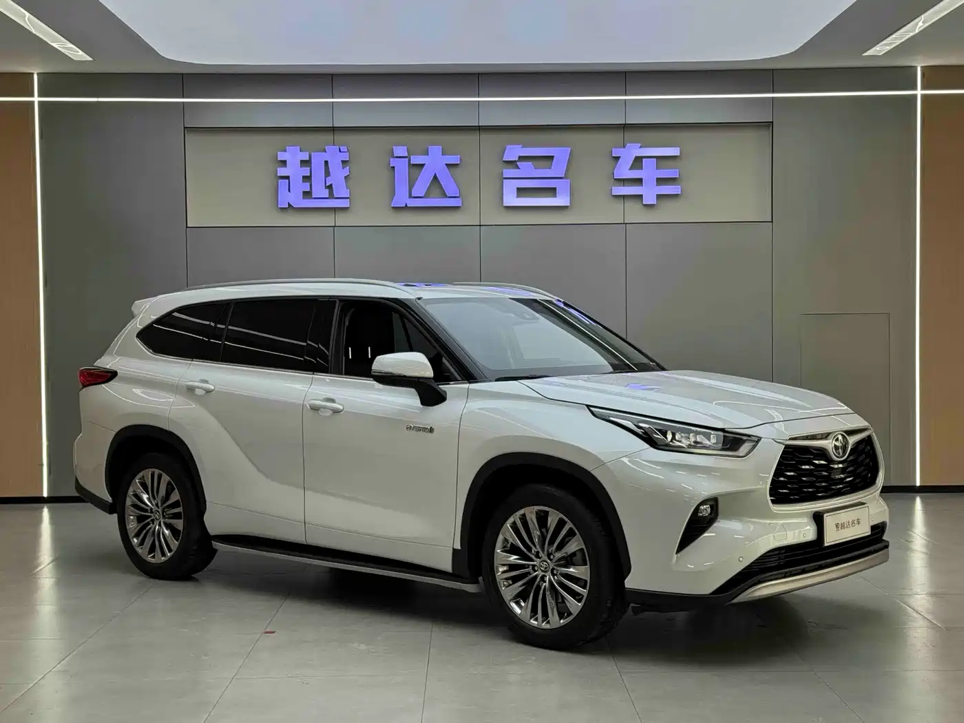 Toyota Highlander 2024 2.5L Smart Hybrid 4WD Premium 7-seater фото 5