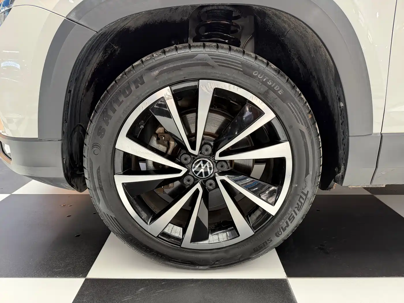 Volkswagen Tharu 2021 280TSI 2WD Luxury Plus фото 3