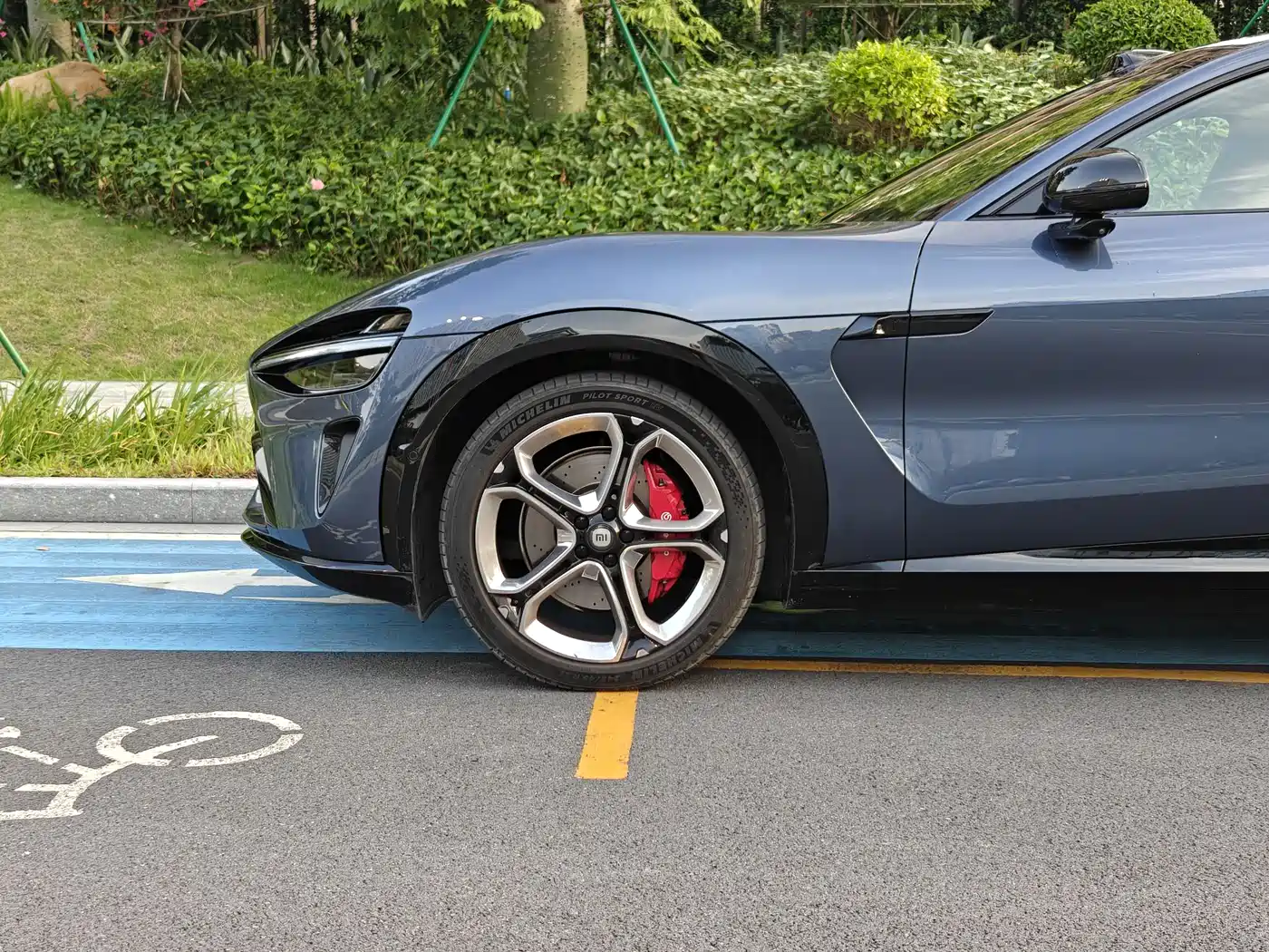 Xiaomi Auto Xiaomi YU7 2025 Ultra Long Range High Performance AWD Max Edition фото 5