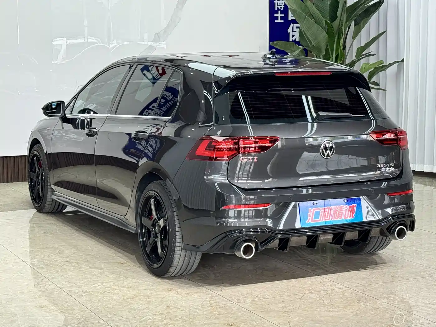 Volkswagen Golf GTI 2023 380TSI DSG GTI фото 4