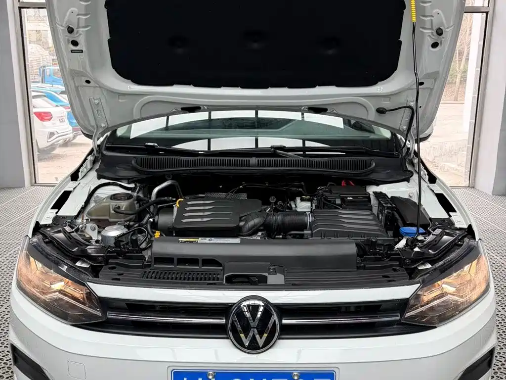 Volkswagen Polo 2023 Plus 1.5L Automatic Panorama Enjoyment Edition фото 15