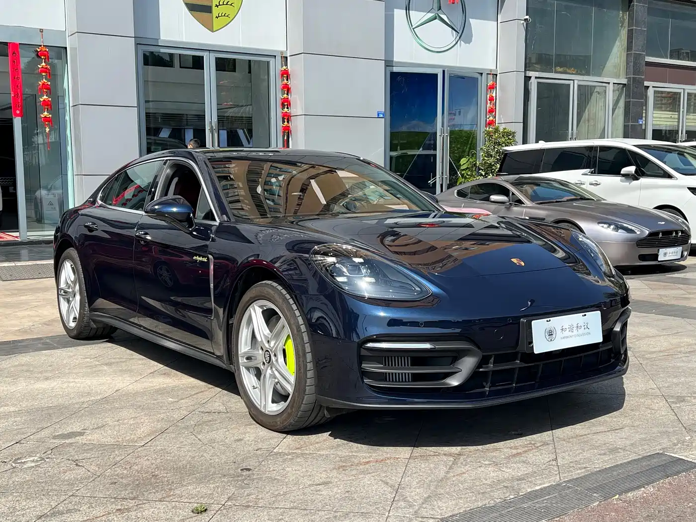 Porsche Panamera New Energy 2024 Panamera 4 E-Hybrid Executive Long Wheelbase 2.9T фото 3