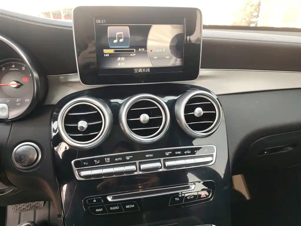 Mercedes-Benz GLC 2019 Model GLC 200 L 4MATIC фото 9