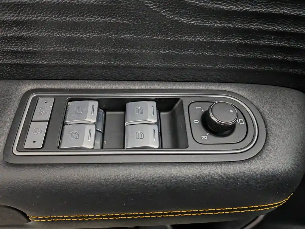 BAIC ORV Beijing Off-Road BJ30 2024 1.5T Magic Core E-Drive Standard Edition фото 9