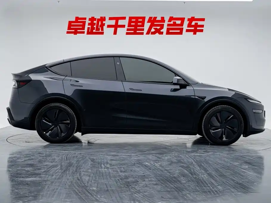 Фото 8 - Tesla Model Y