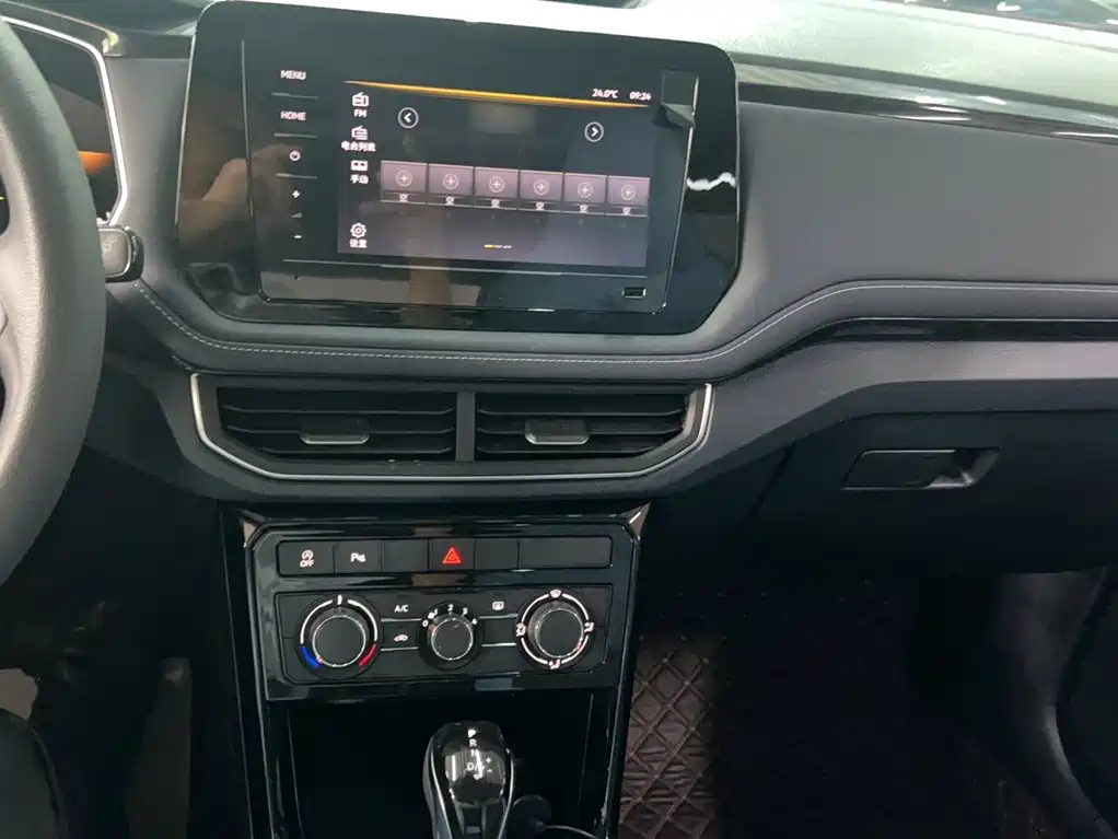 Volkswagen Tharu 2025 2025 Model Rising Star 300TSI Aspiration Edition