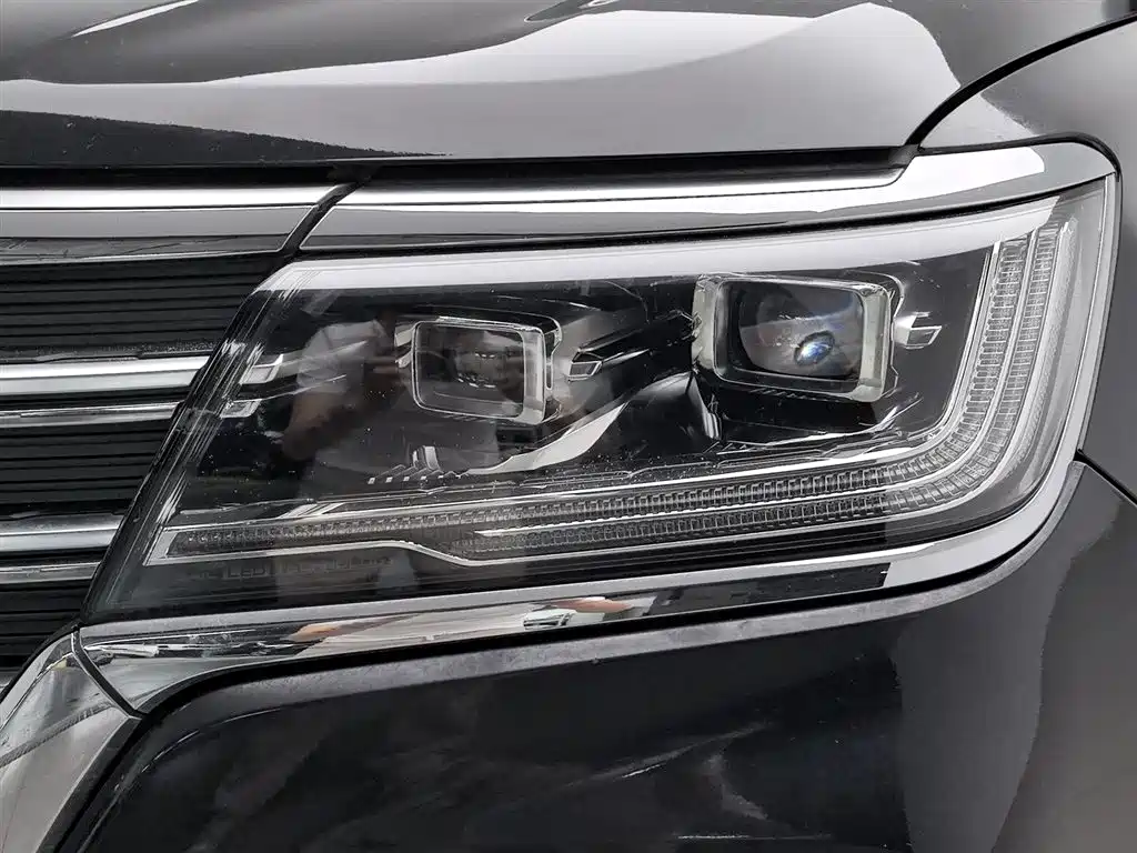 Roewe RX8 2019 30T Intelligent Internet 2WD Flagship Edition фото 7