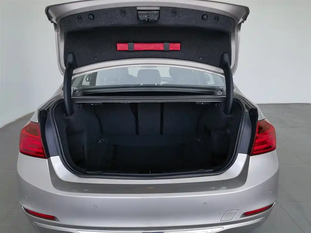 BMW 3 Series 2015 320Li Super Joy Fashion фото 16