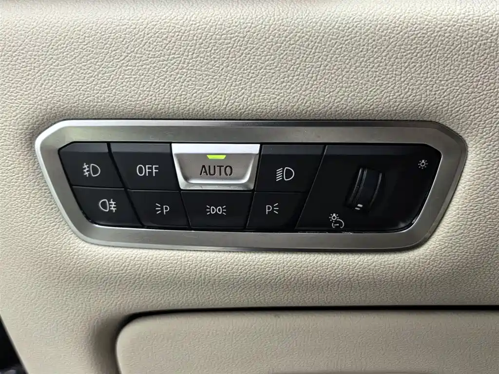 BMW X5 (Import) 2019 xDrive40i Exclusive M Sport Package фото 21