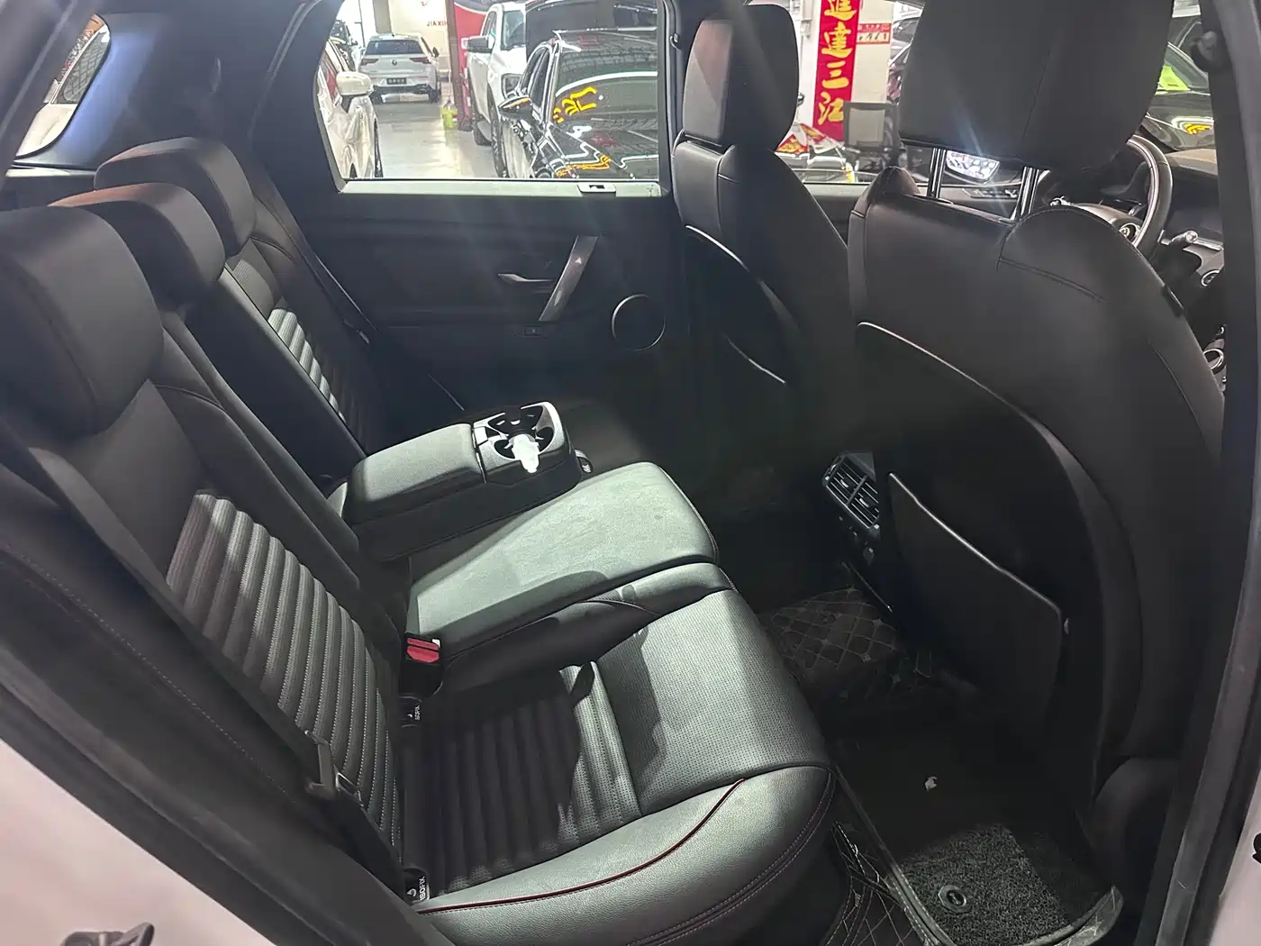 Land Rover Discovery Sport 2021 249PS R-Dynamic S Performance Edition фото 7