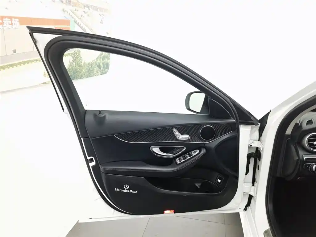 Mercedes-Benz C-Class (Import) 2015 C 200 Estate фото 8