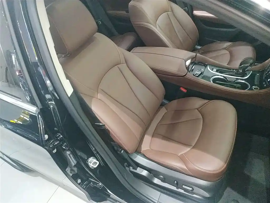 Buick Envision Plus 2020 20T FWD Luxury фото 25