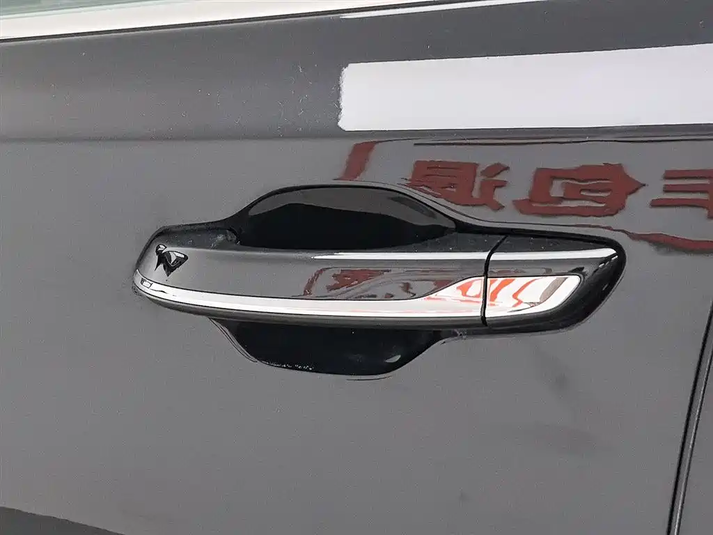 Hongqi H5 2023 2.0T Auto Smart Connect Flag Comfort фото 18