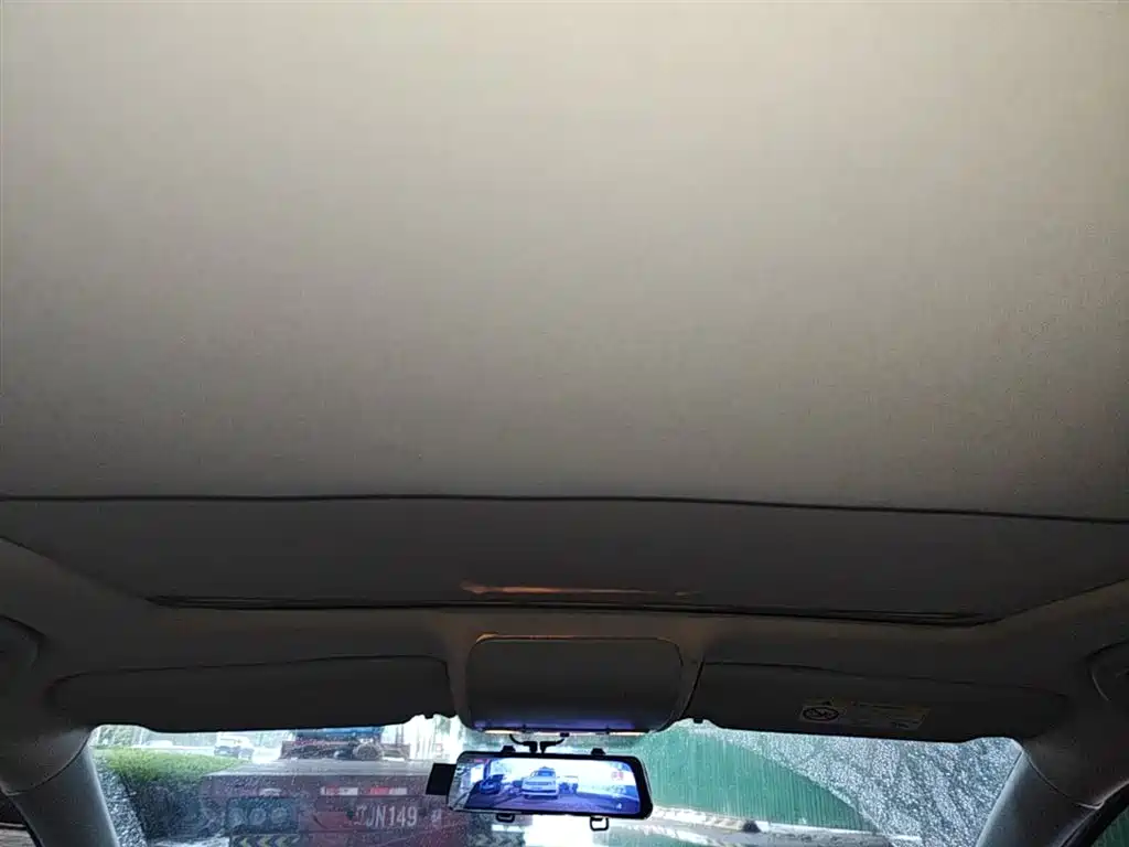 Volkswagen Polo 2016 1.6L Automatic Comfort фото 9