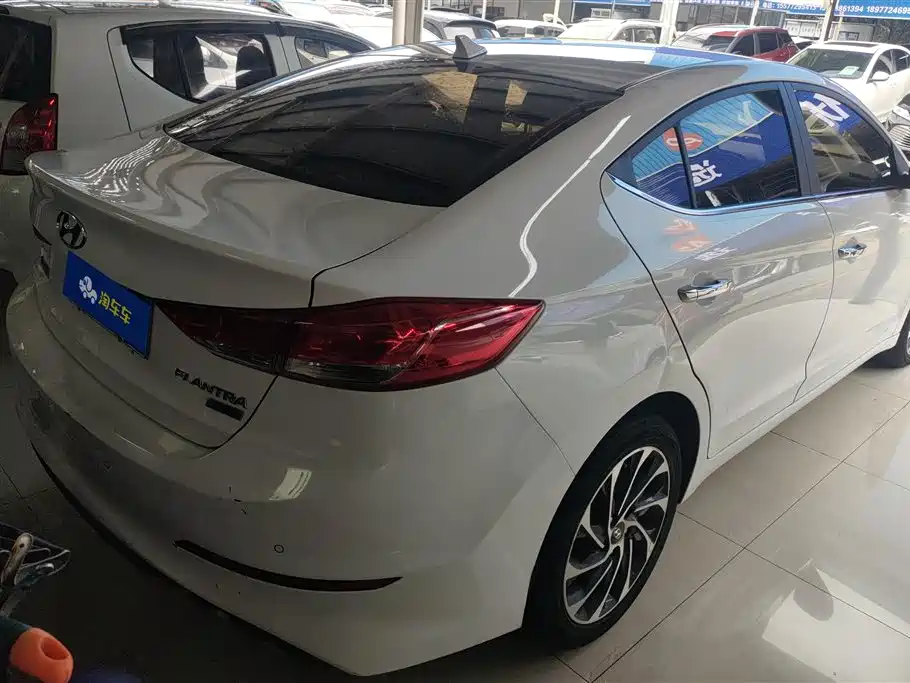 Hyundai Elantra 2020 1.4T DCT Dynamic·Vitality фото 3