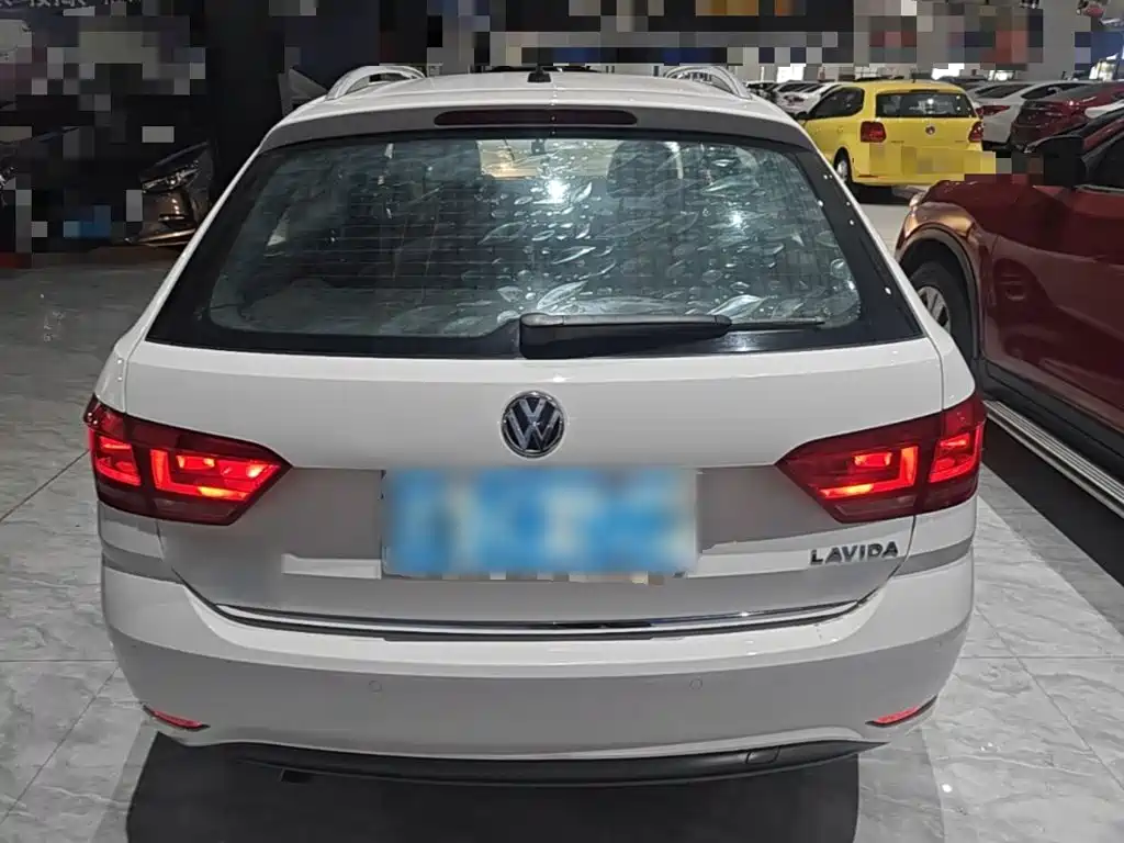 Volkswagen Lavida Tour 2018 2017 180TSI DSG Comfort Edition