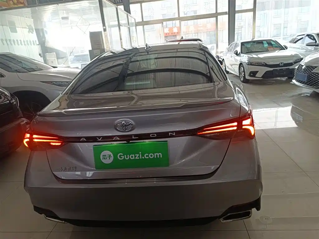 Toyota Avalon 2022 2.0L Luxury Edition фото 6
