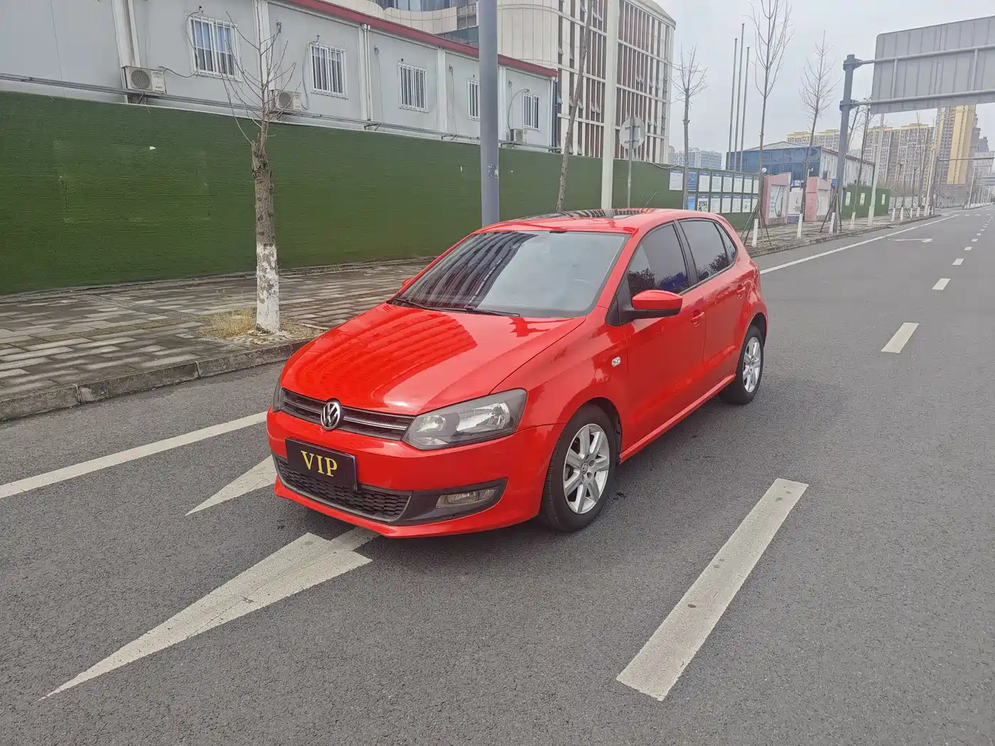 Volkswagen Polo 2011 1.6L Automatic Cool Edition фото 2