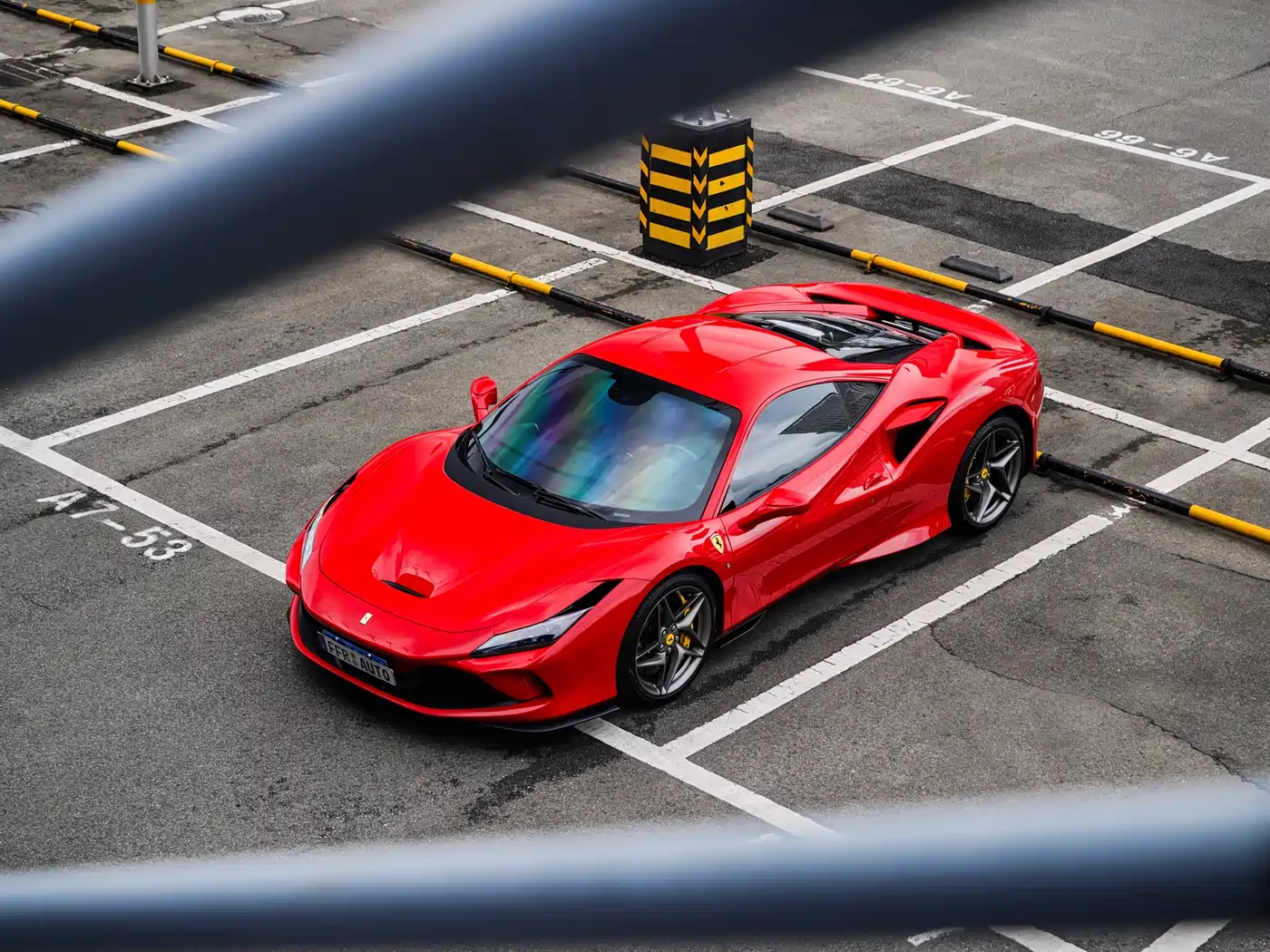 FERRARI F8