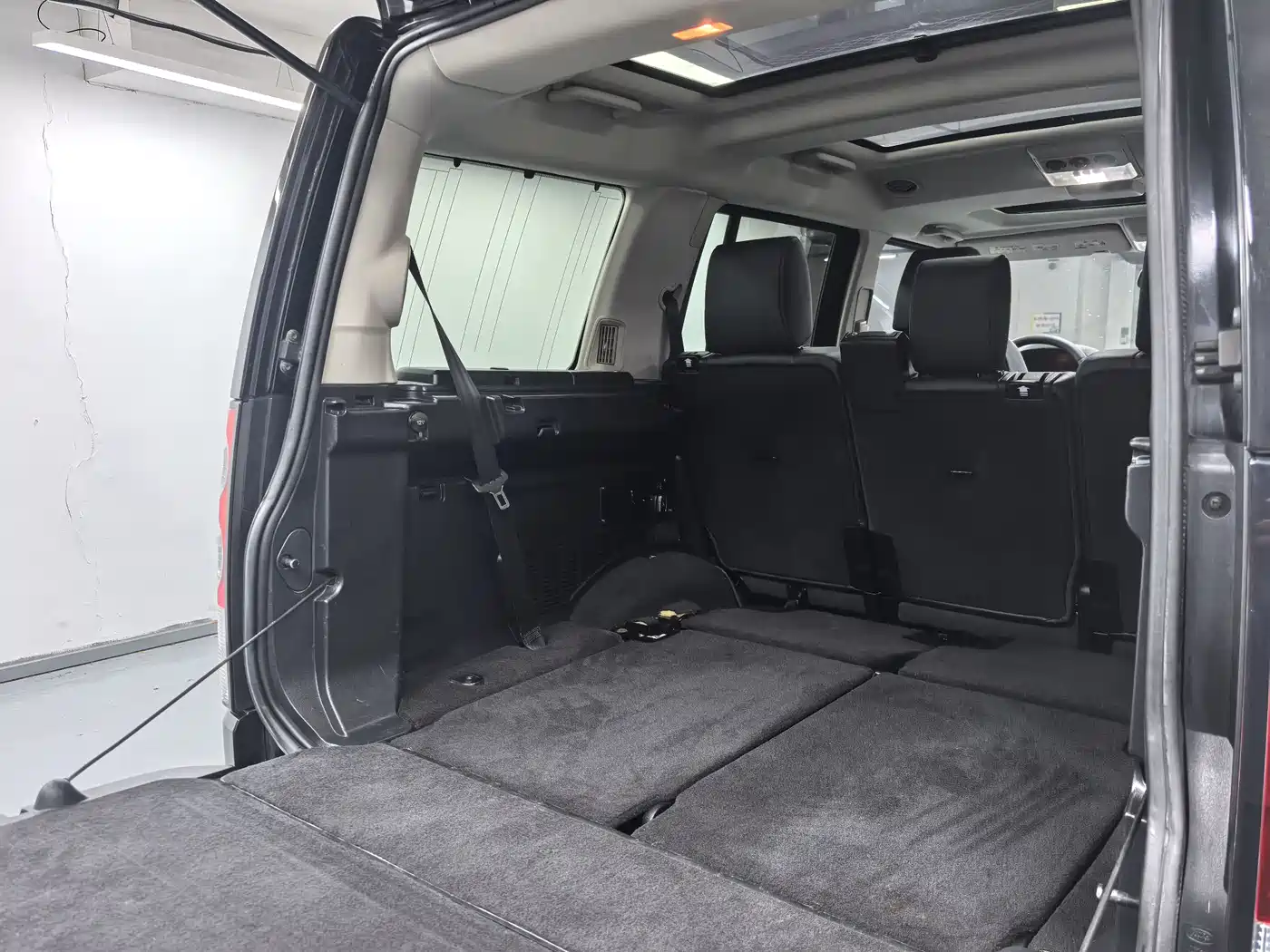 Land Rover Discovery 2011 5.0 V8 HSE фото 15