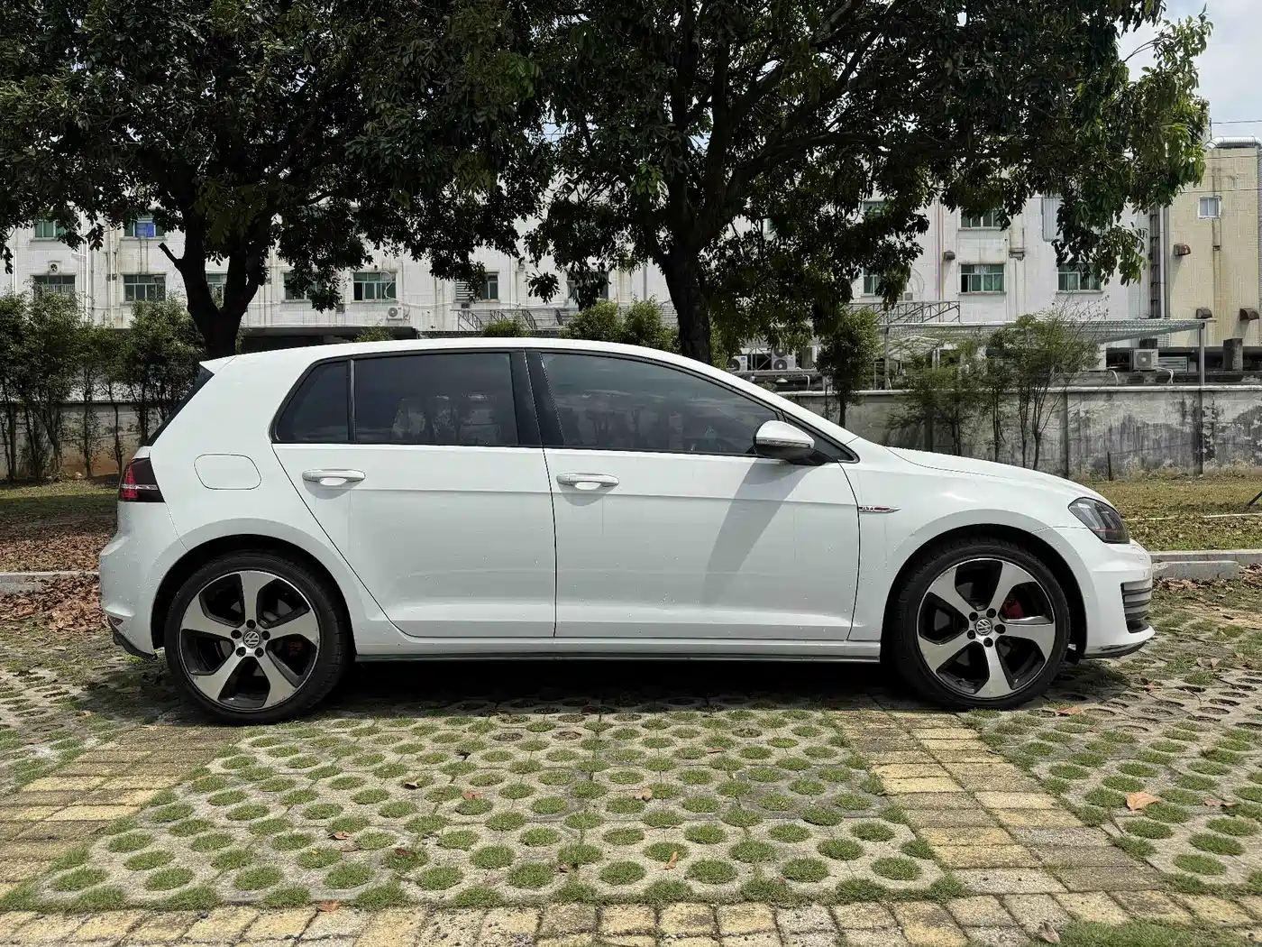 Volkswagen Golf GTI 2016 2.0TSI GTI фото 5