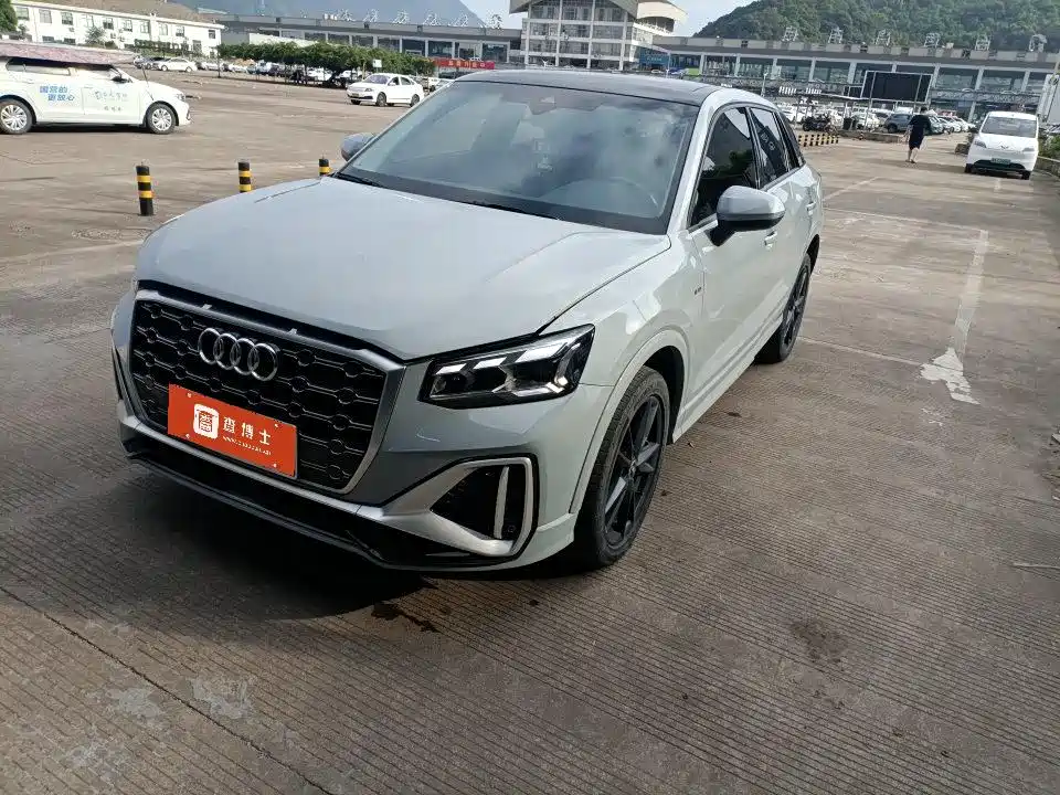 Audi Q2L 2022 35 TFSI Progressive Elegance