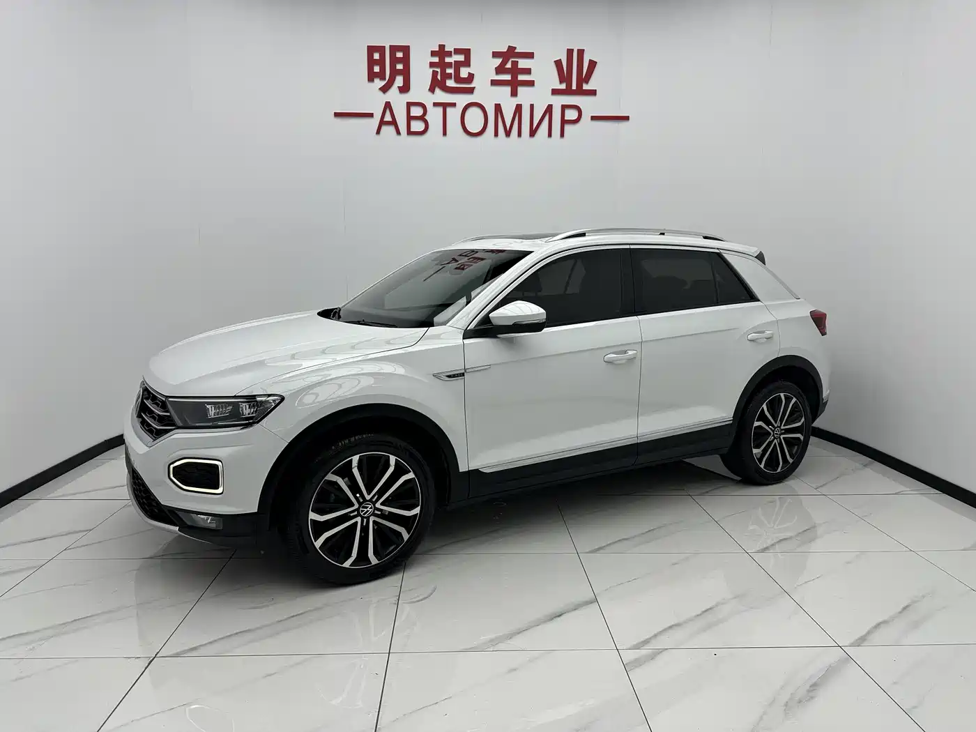 Volkswagen T-ROC 2021 Facelift 280TSI DSG 4WD Luxury Smart Connect Edition фото 2